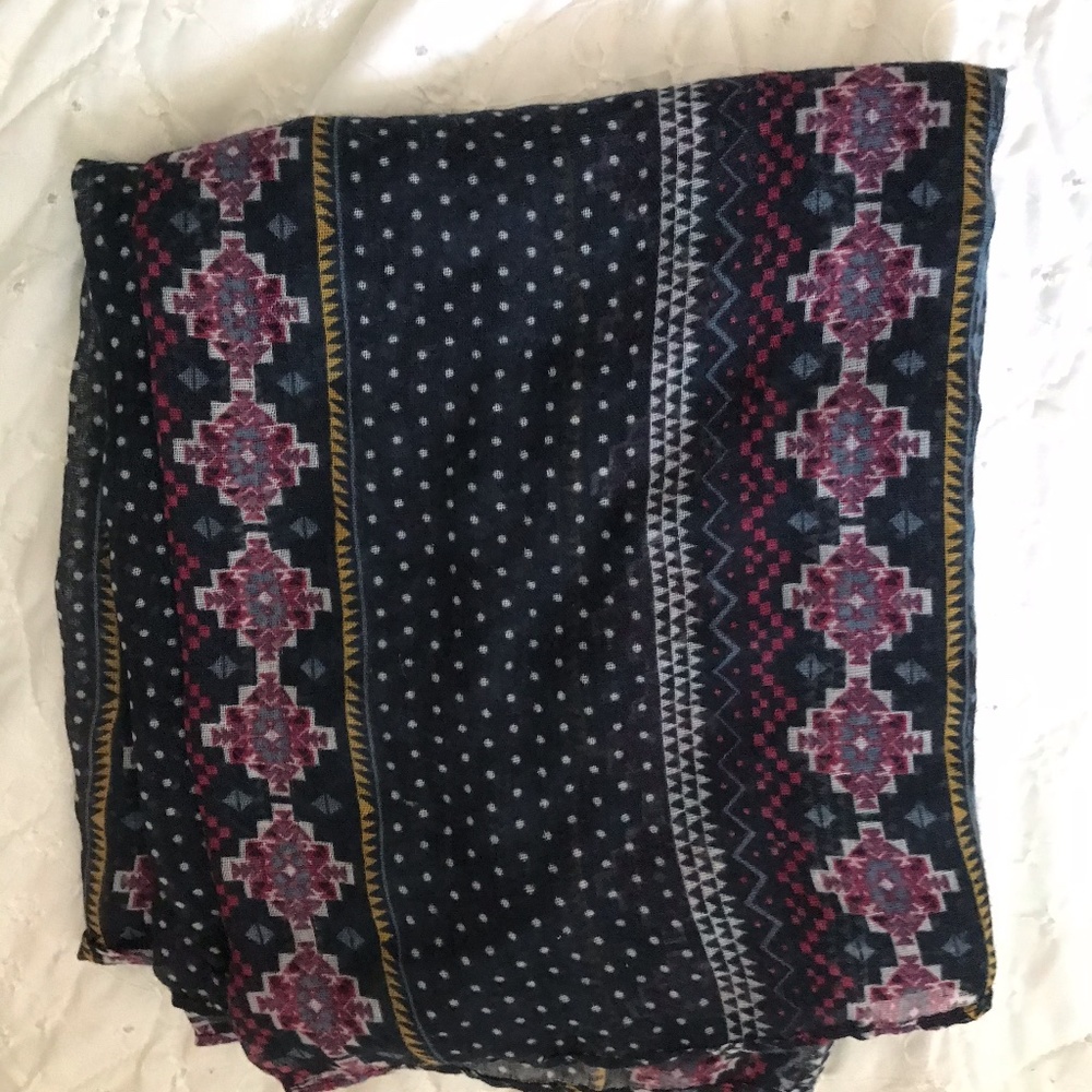 Set of two infinity scarves